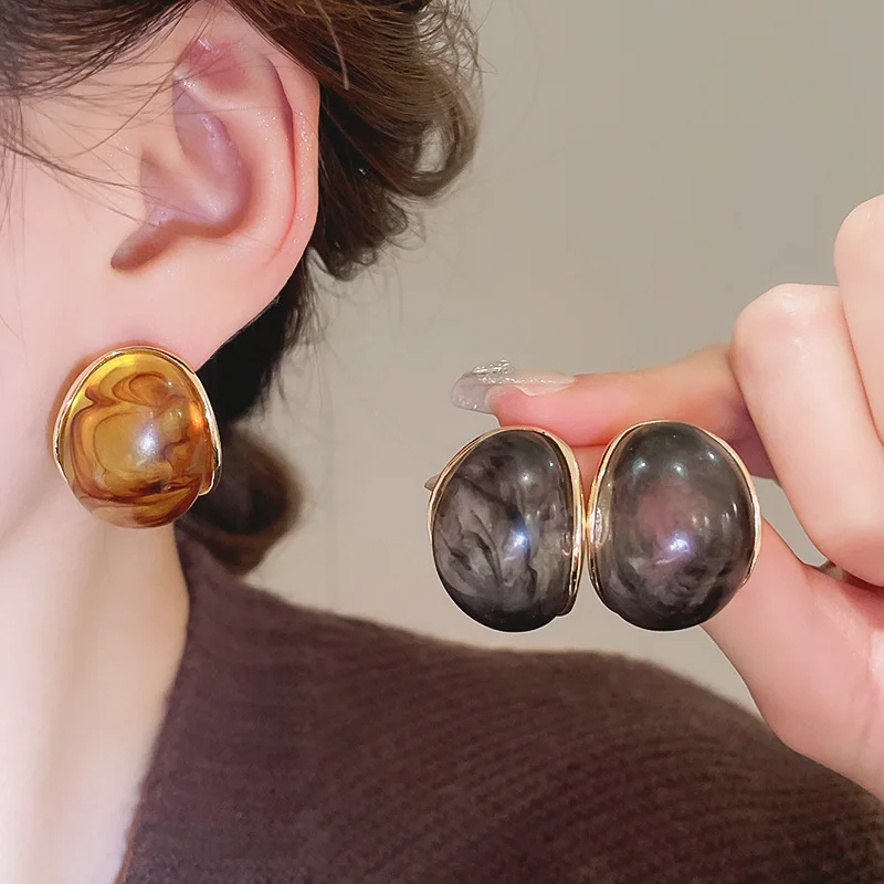 Vintage Smudge Resin Wide-face Oval Earring Women Versatile Design C-shaped Stud Earrings High-end Jewelry Anniversary Gift K