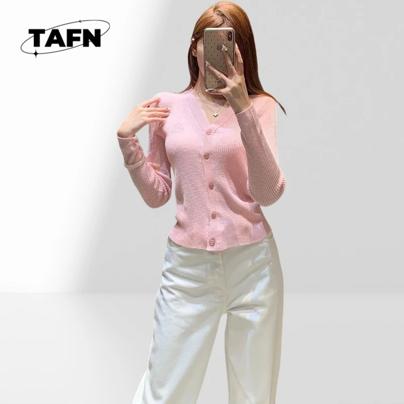 Sweter rozpinany Modny, wygodny i piękny sweter rozpinany z kaszmiru w stylu retro – luksusowe ciepło do codziennych okolicAE624