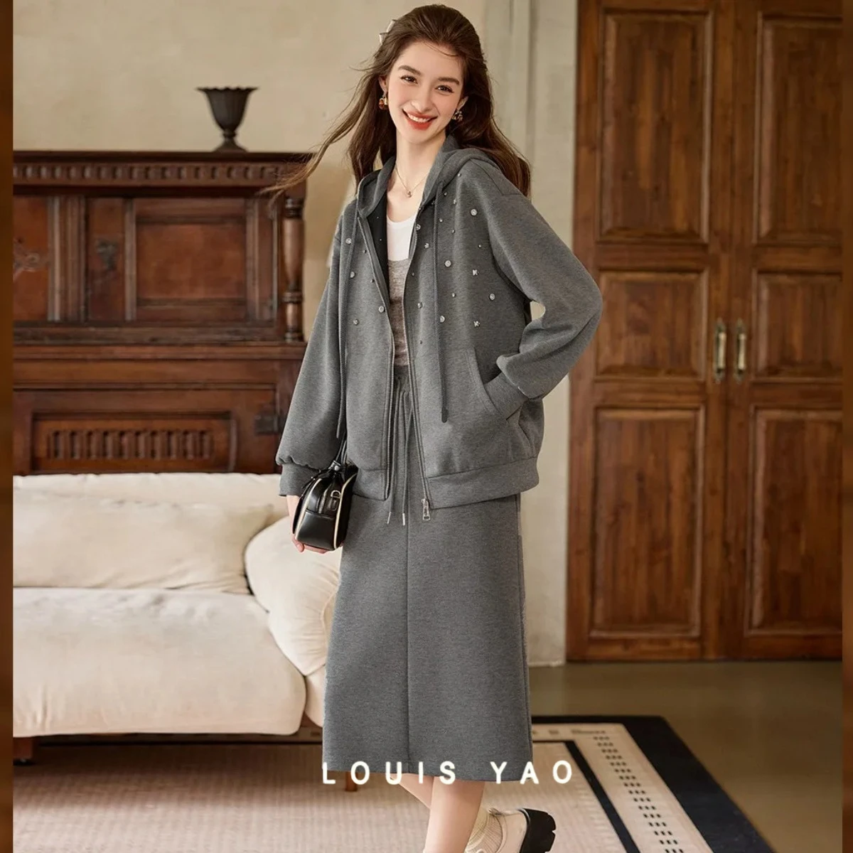 

LOUIS YAO Casual Hooded Knit Coat 2025 Autumn Stylish Elegant Cardigan Original Design Loose Embroidered Flares Women's Coat