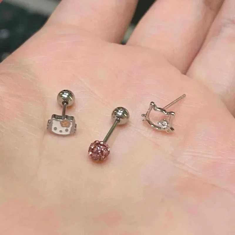 Pendientes de dibujos animados de Hello Kitty para mujer y niña, aretes de gato de acero inoxidable, 3 piezas, aretes pequeños, joyería divertida