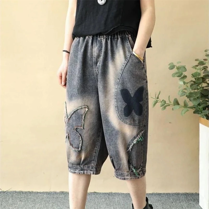 

Женские джинсы в стиле ретро, джинсовые брюки с четырьмя листьями и цветком-бабочкой, свободные брюки с шестью точками, брюки Харлан с рулонным краем, женский тренд
