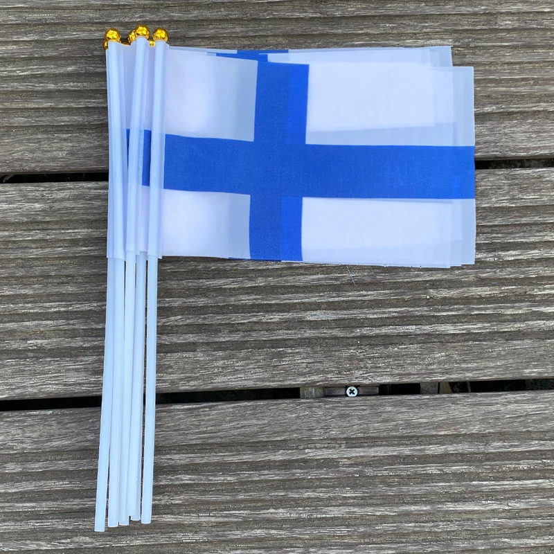 xvggdg  100pcs  14 * 21cm    Finland  hand  flag   Finland  Hand Waving National Flag