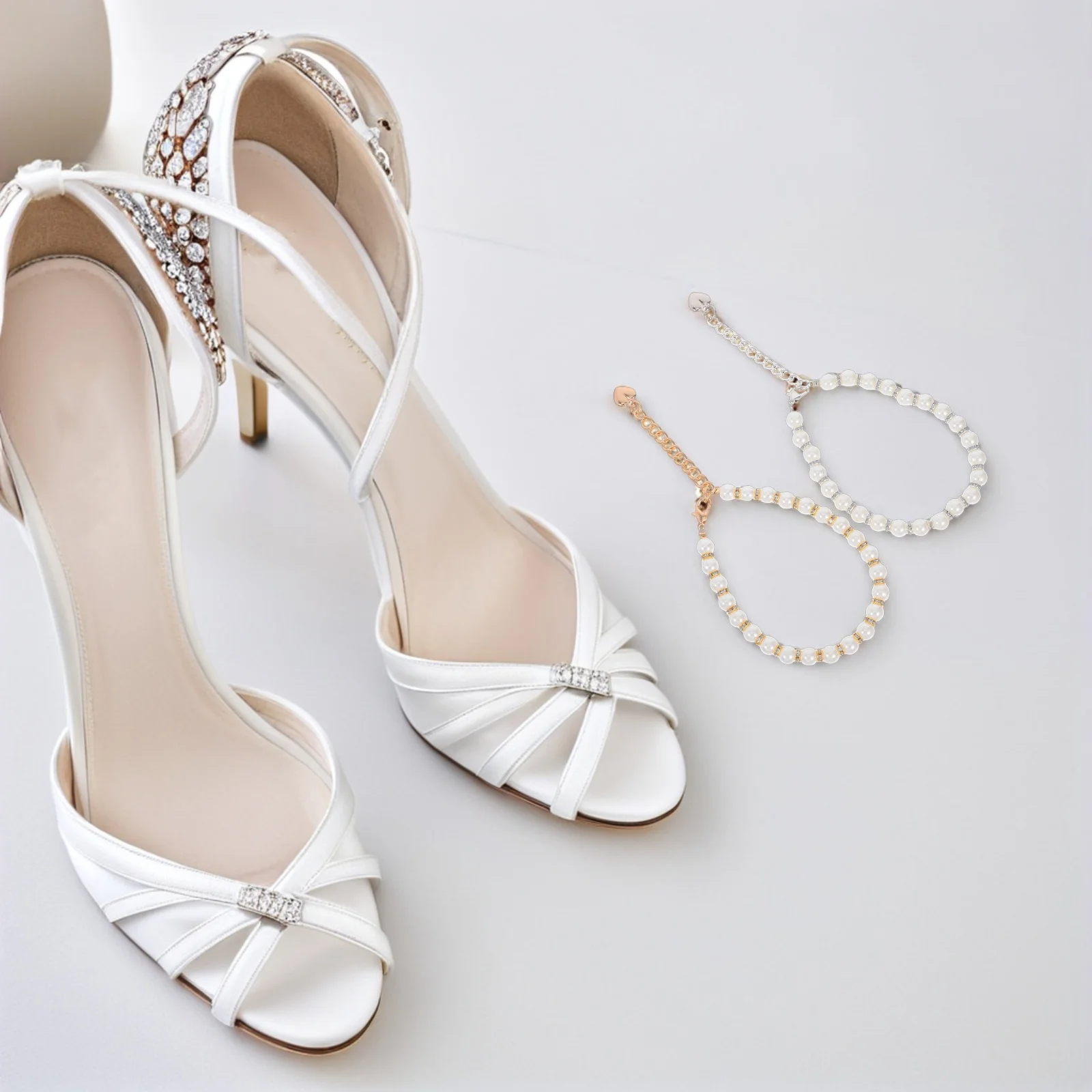 สายรัดรองเท้าส้นสูงประดับมุกเทียม 2 คู่ ป้องกันรองเท้าหลุด ให้ความรู้สึกสบายและสง่างาม