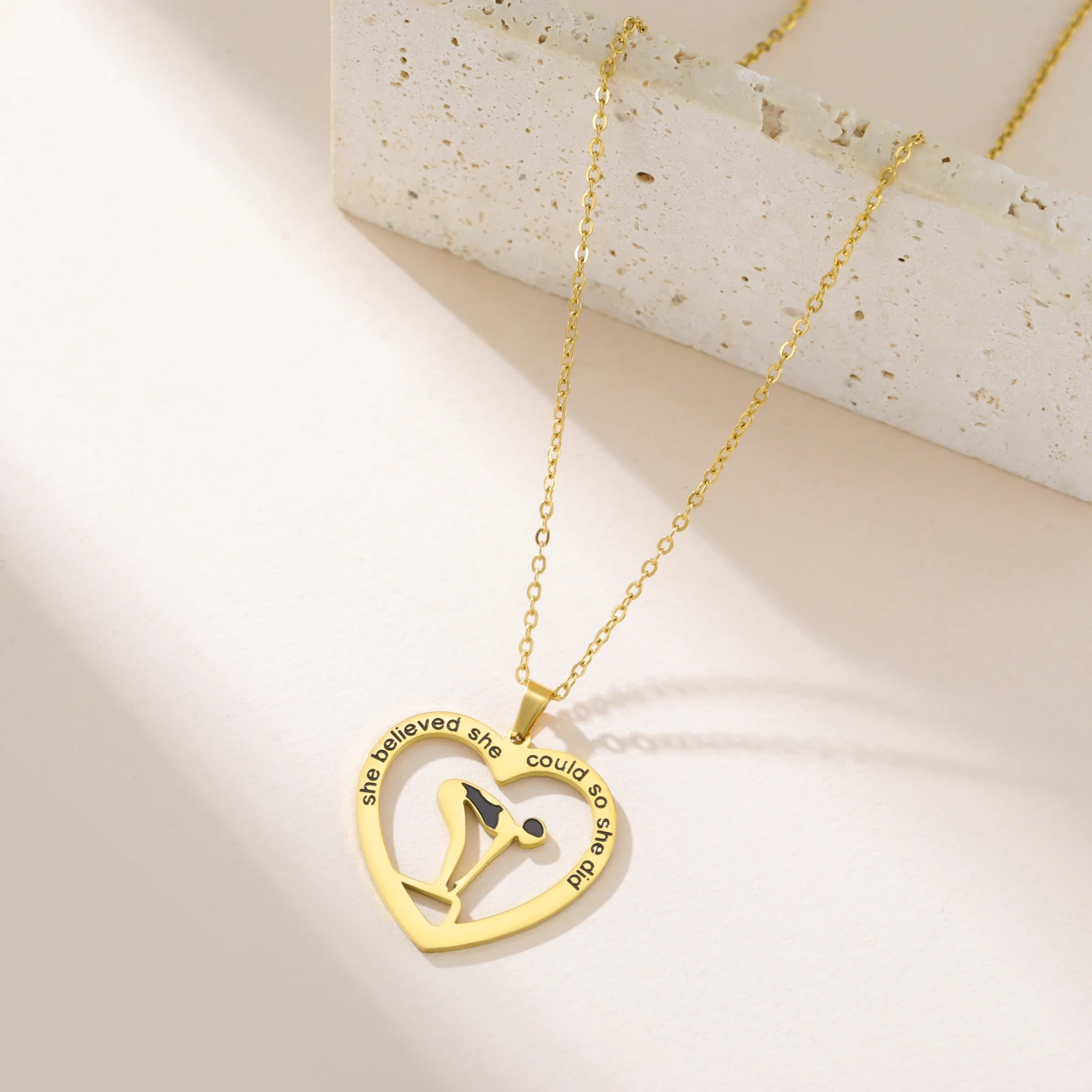 Amaxer Fashion Swimming Girl Heart Shape Pendant Necklace for Women Teen Swimmer Coach Jewelry Birthday Christmas Gifts