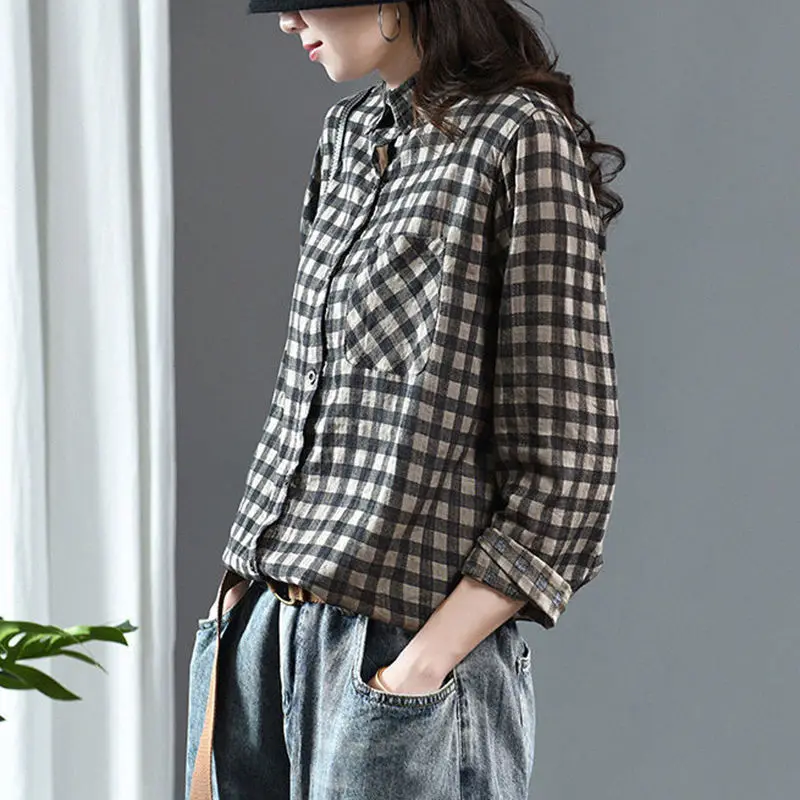 Stylish Lapel Button Spliced Pockets Lattice Shirt Women\'s Clothing 2022 Autumn New Loose Casual Tops All-match Commute Blouse