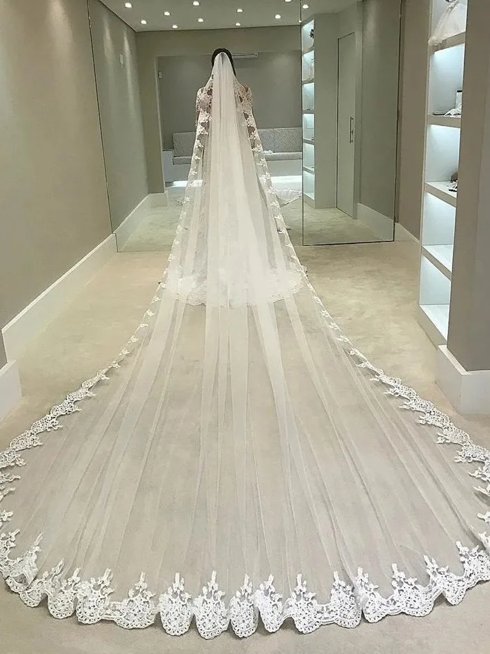 white-ivory-full-lace-wedding-veil-4-meters-long-elegant-bridal-accessory-no-brand-registered-trademark-kh649591