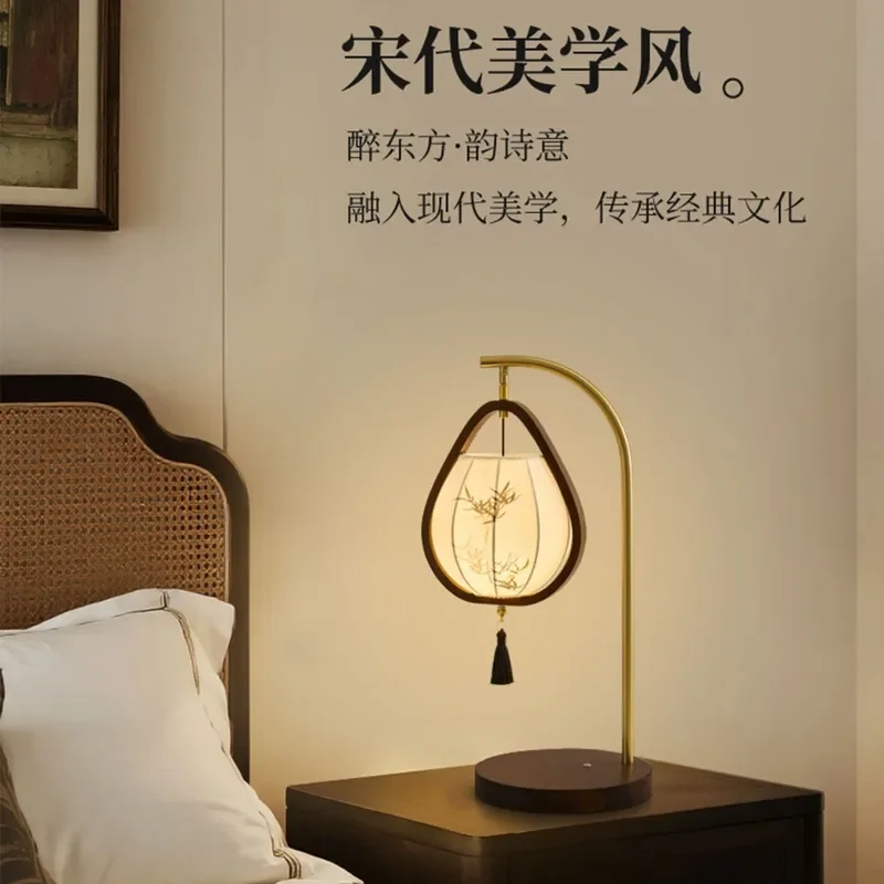 Vintage Solid Wood Table Lamp Medieval Style Bedside Light for Bedroom Living Room Study Retro Decorative Desk Lamp Home