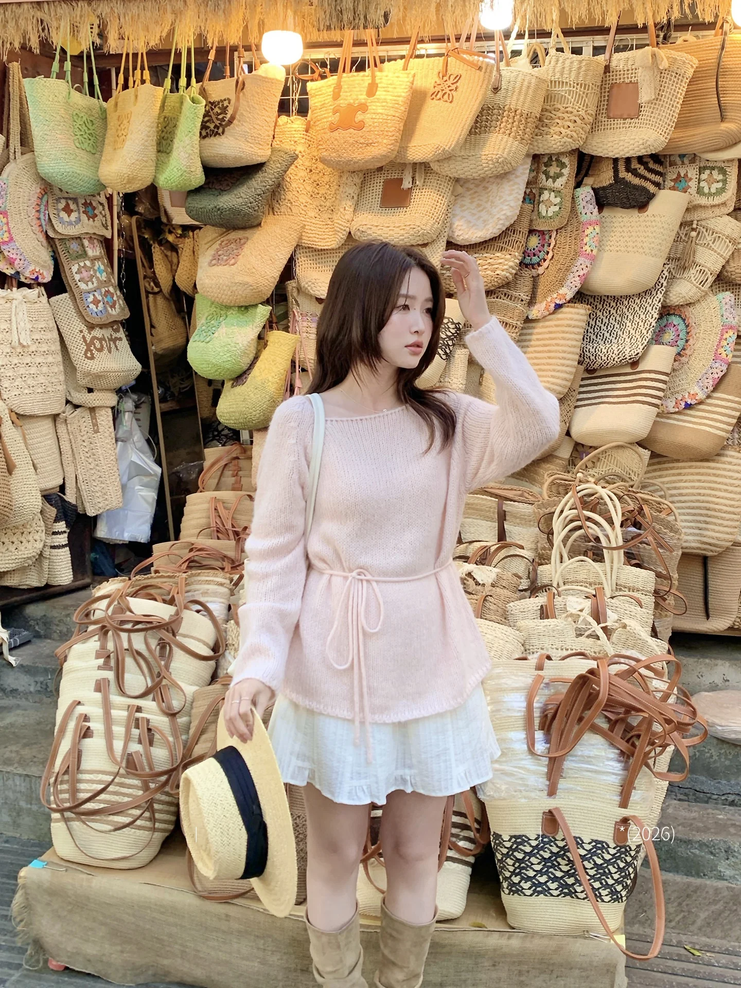 

Корейский женский свитер с длинными рукавами, мягкий и уютный, с круглым вырезом, вязаный, с поясом, стройнящий, Miao Taotao Milk Foam