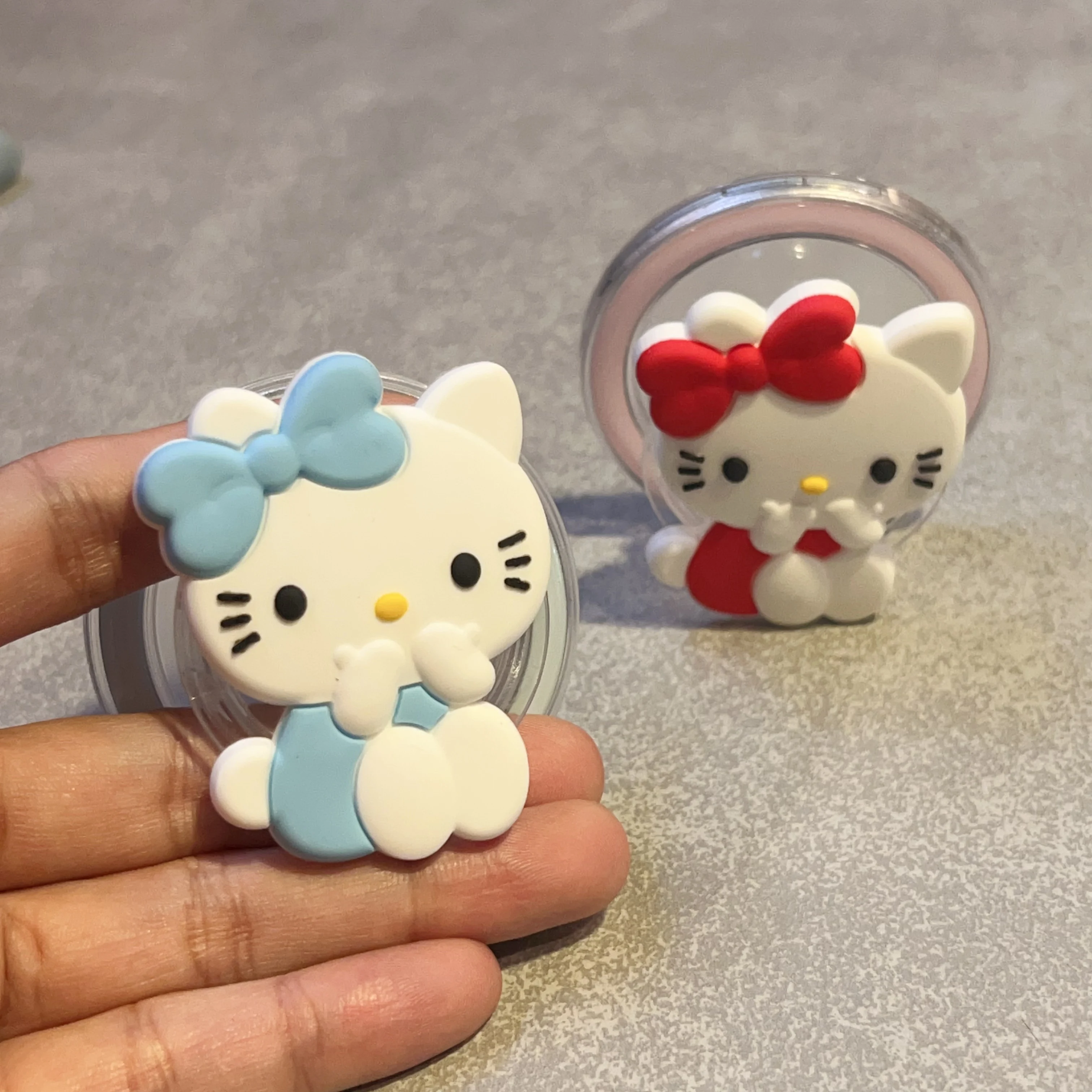 

Hot Style Silicone gel Magnetic For Sanrio Mobile Phone Holder For Hello kitty Cute Cartoon Smartphone Bracket ZFlip Phone Case