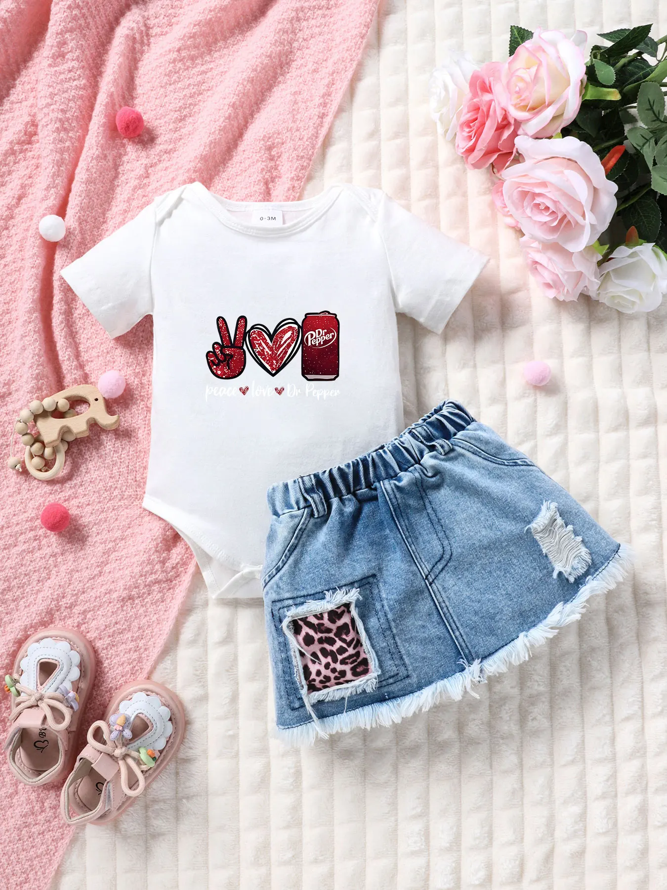 Peace Love Dr Pepper Print Onesie mit zerrissenem Leopardenrock, lässiges Kinder-Outfit-Set für Kinder
