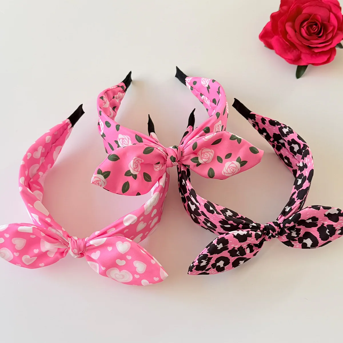 

1pc Sweet Love Bow Headband Heart Print Velvet Bunny Ear Knot Hair Hoop for Women Festival Party Romantic Headwear