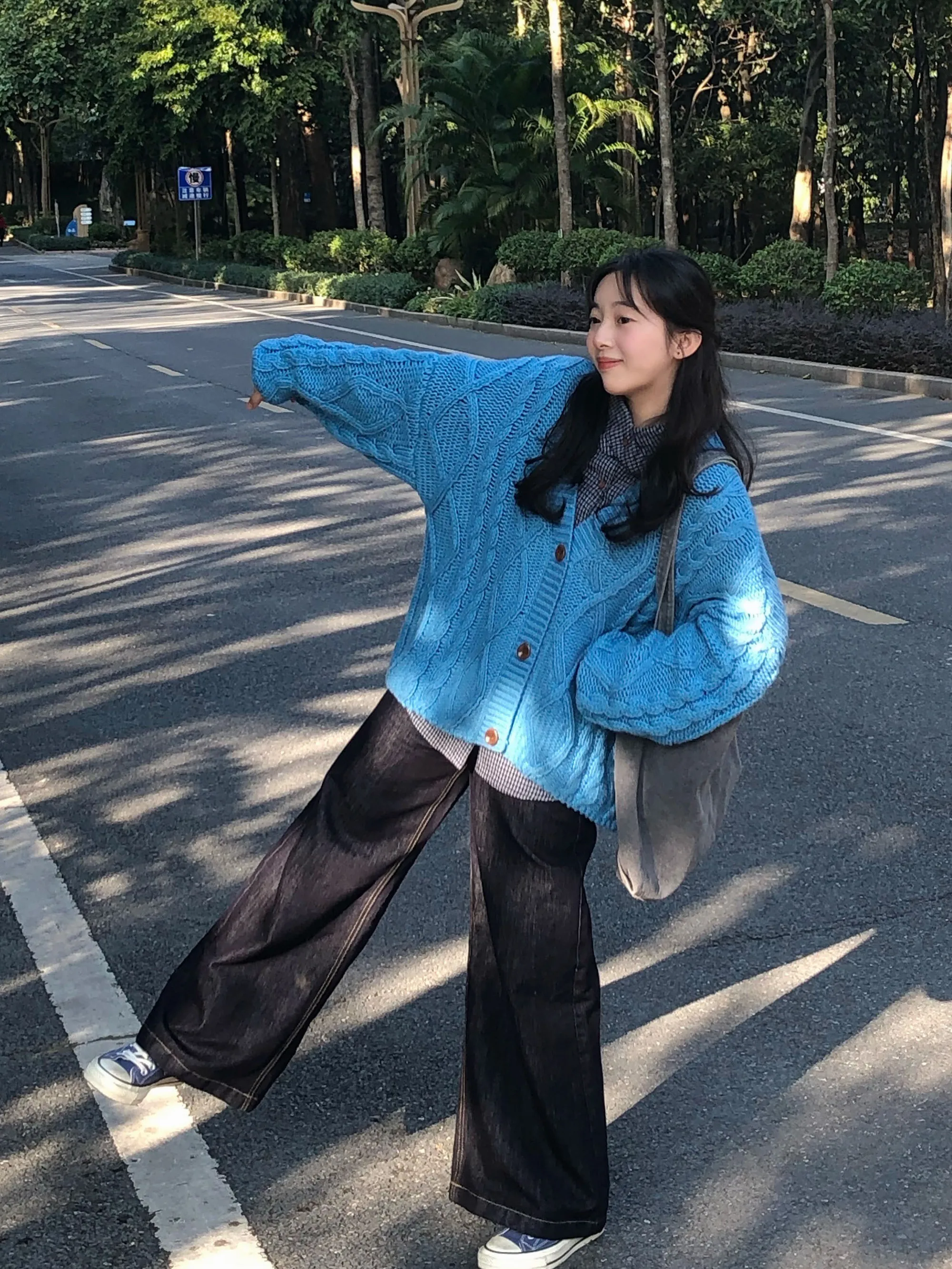 

Мягкий уютный женский вязаный кардиган свободного кроя в корейском стиле, универсальный, с длинными рукавами, V-образным вырезом, теплый, для весны и осени