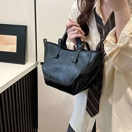 ‌ 2025 Nuova borsa tote grande retrò: borsa a tracolla casual con tracolla regolabile, borsa da pendolare versatile per lavoro e shopping, leggera ‌