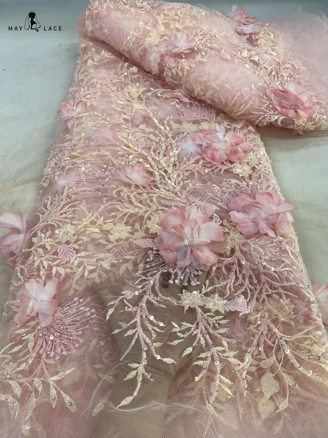 

2024 Luxury Pink African Lace Fabric High Quality Groom Embroidered 3D Flower Sequins Tulle Lace For Sewing Wedding Party Dress