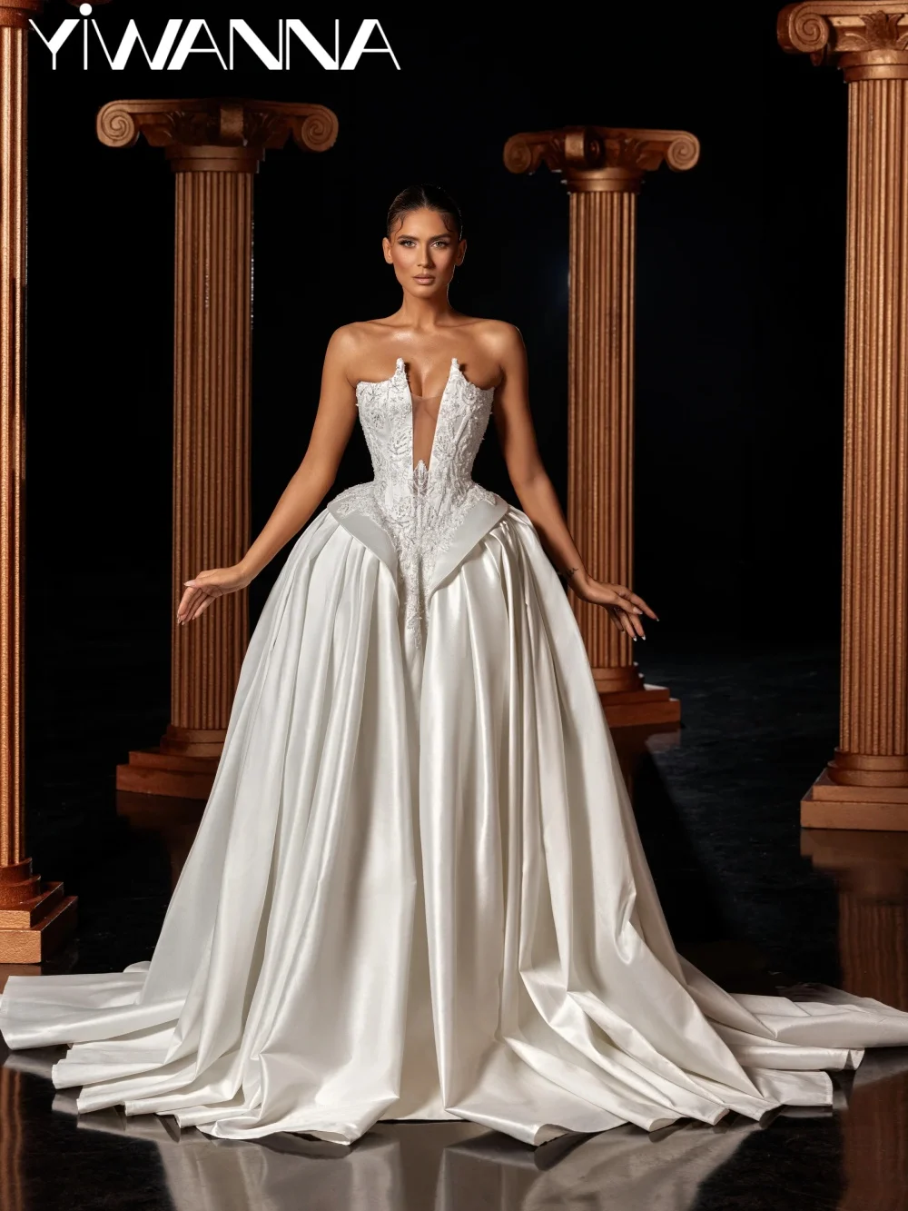 

Embroidered Beaded Lace Wedding Dress Structured Corset Bodice Satin Bridal Gown Customized Ivory Glamorous Dresses For Bride