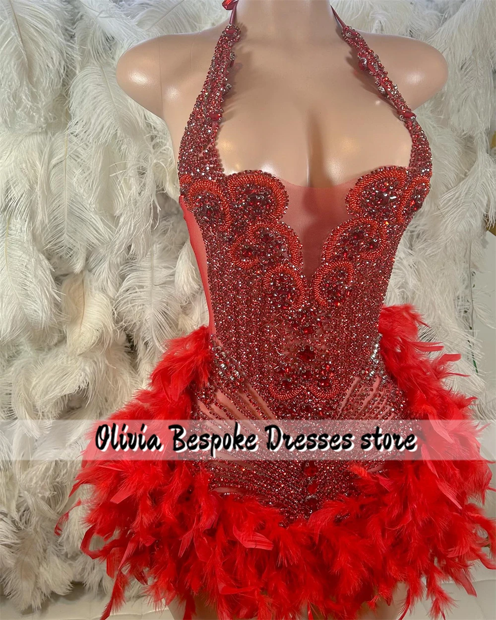 Extraordinary Red Homecoming Prom Dresses Beaded Rhinestones Feathers Halter Birthday Dress Luxury 2024 vestidos de graduación