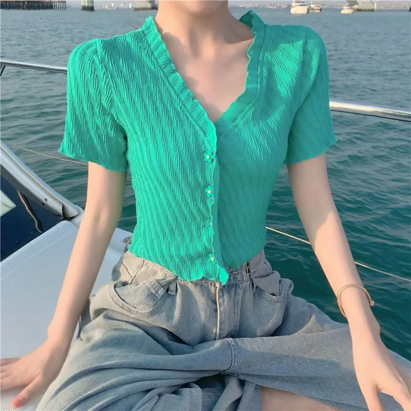 Korean Fashion Casual Sweet Hot Girl Knit T-shirt Sexy Short Sleeve Women Solid V-neck Button Cardigan Summer Chic Slim Tops