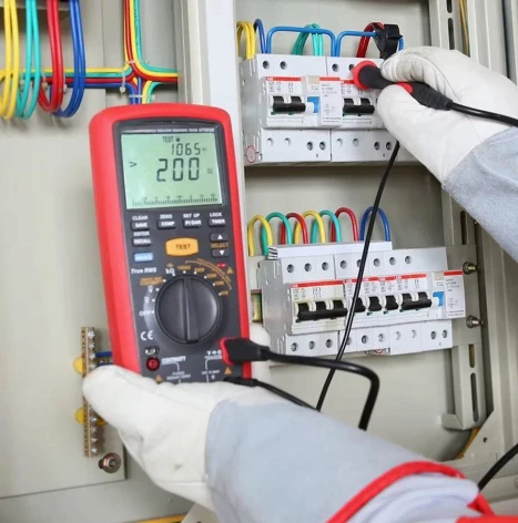 Insulation Resistance Tester High Voltage Megohmmeter for Electricians Industrial Maintenance Digital Display Portable UT505A