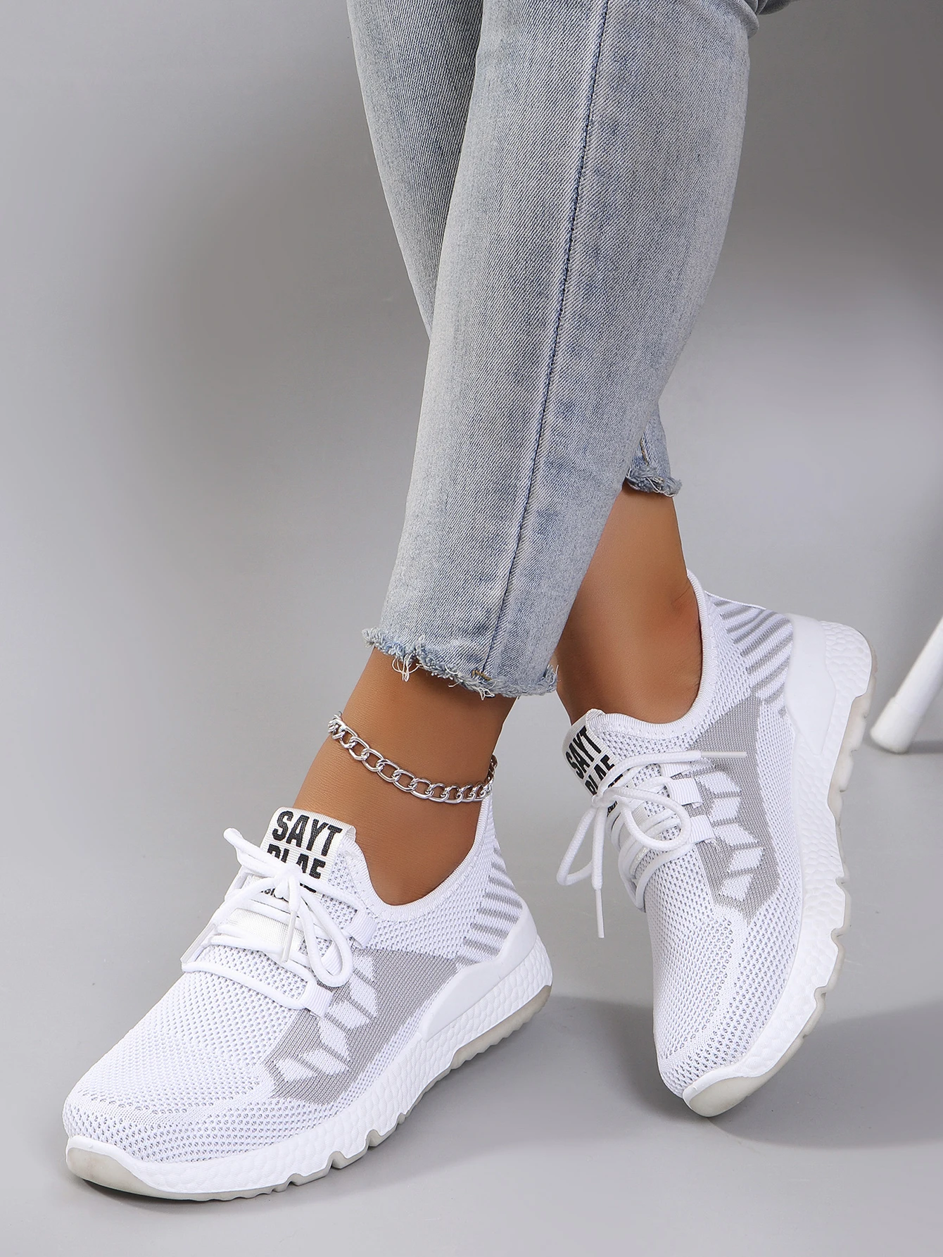 Spring new women\'s lace up solid color casual comfortable breathable sports shoes