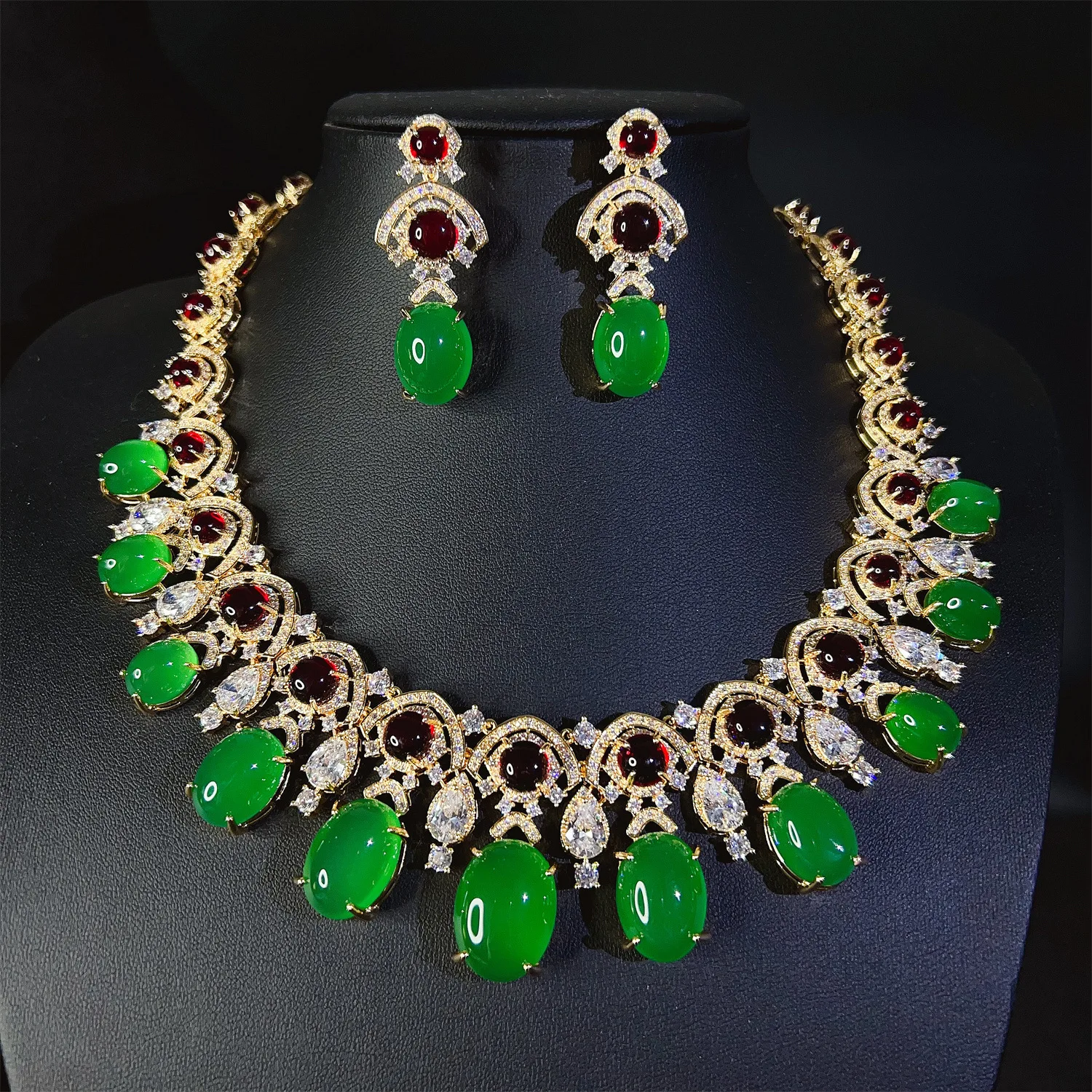 New Sparkling Green Teardrops Agate Premium Whitening Ladies Jewellery Necklace Earrings Set Wedding Banquet Party Hosting
