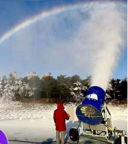 Factory Supply High Efficiency Ice Production Equipment Crawler Automatic Snow Making Machine