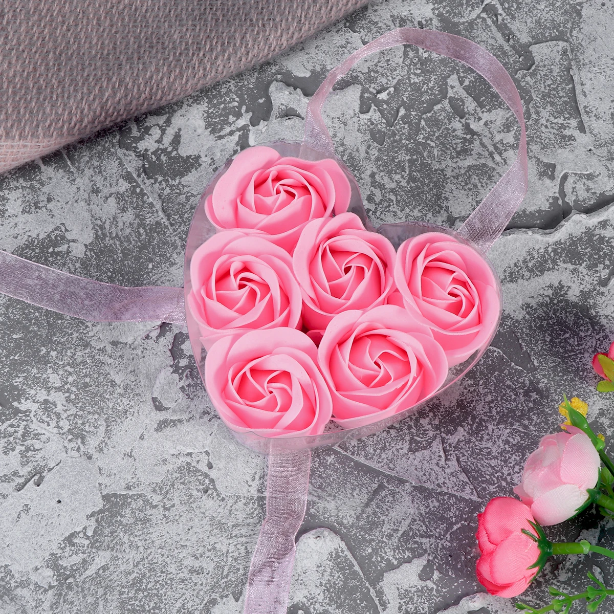 

6Pcs Heart-shaped Soap Flowers Simulation Rose Gift Box for Wedding Bridal Bridesmaid Bouquet Home Decor Elegant Eco-friendly