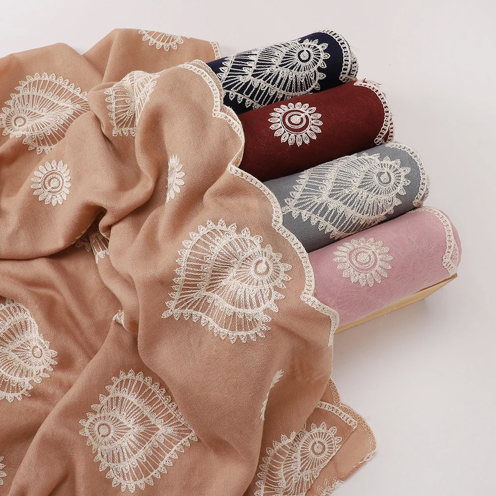 Ethnic Style Muslim Hijab Embroidery Headscarf Soft Breathable Shawl Women Islamic Head Wrap Floral Scarf