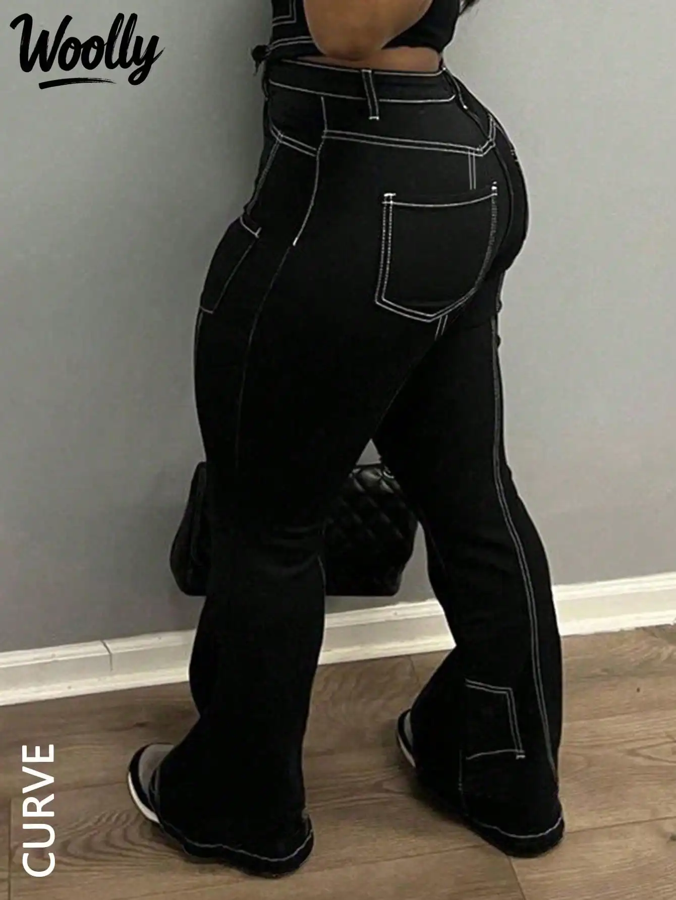 

Джинсы-клеш с высокой талией и контрастной строчкой для женщин больших размеров