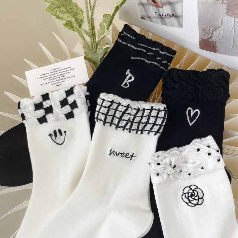 Socks Women's Embroidered Cute Flower Love Cotton Socks Bubble Mouth College Japanese Princess Kawaii Women's In Tube Socks I113