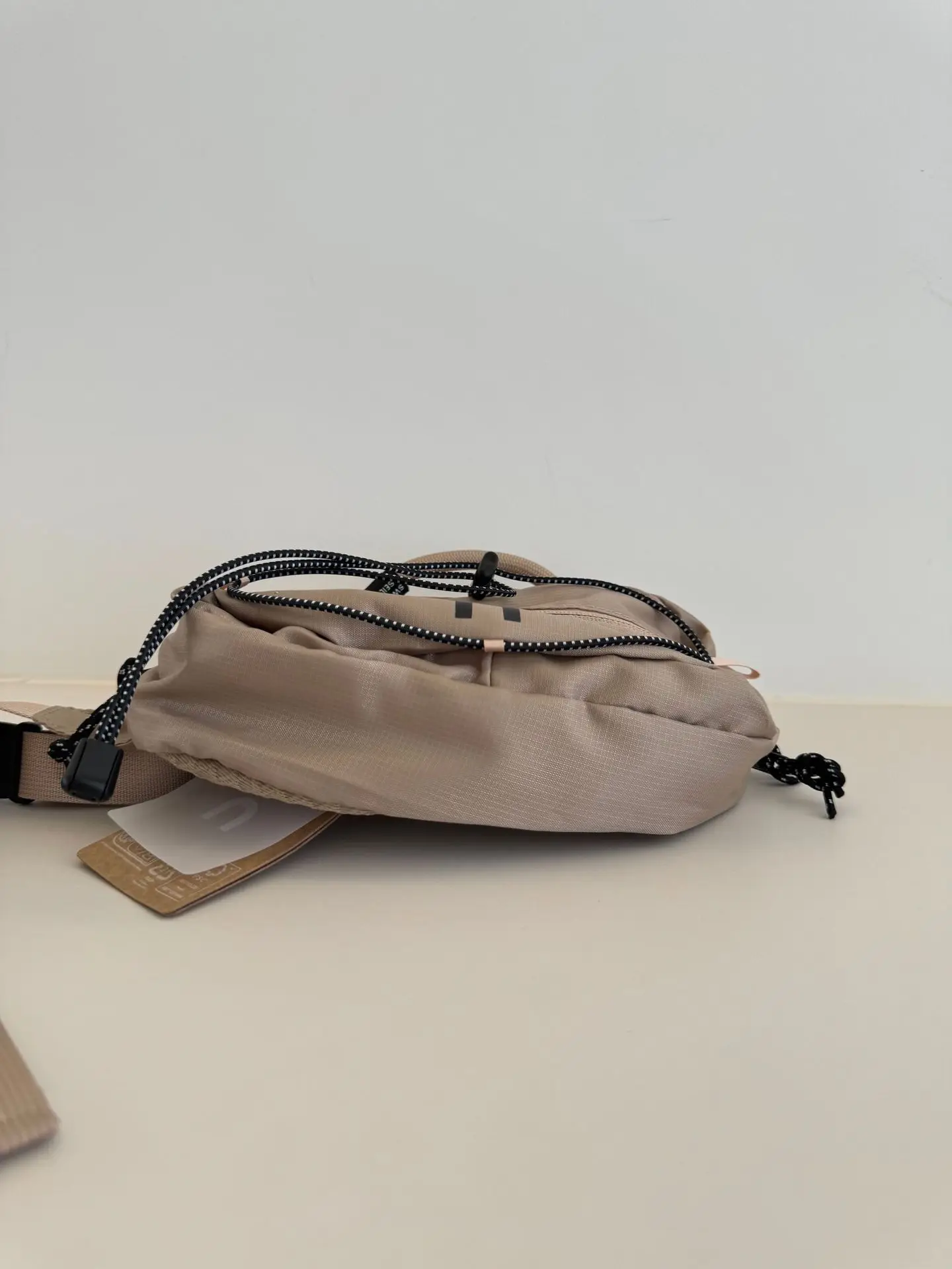 2026 Trendige Unisex Wasserdichte Nylon-Brusttasche Leichte Sport-Fitness-Umhängetasche für Outdoor-Reisen und den täglichen Gebrauch – Detail 18