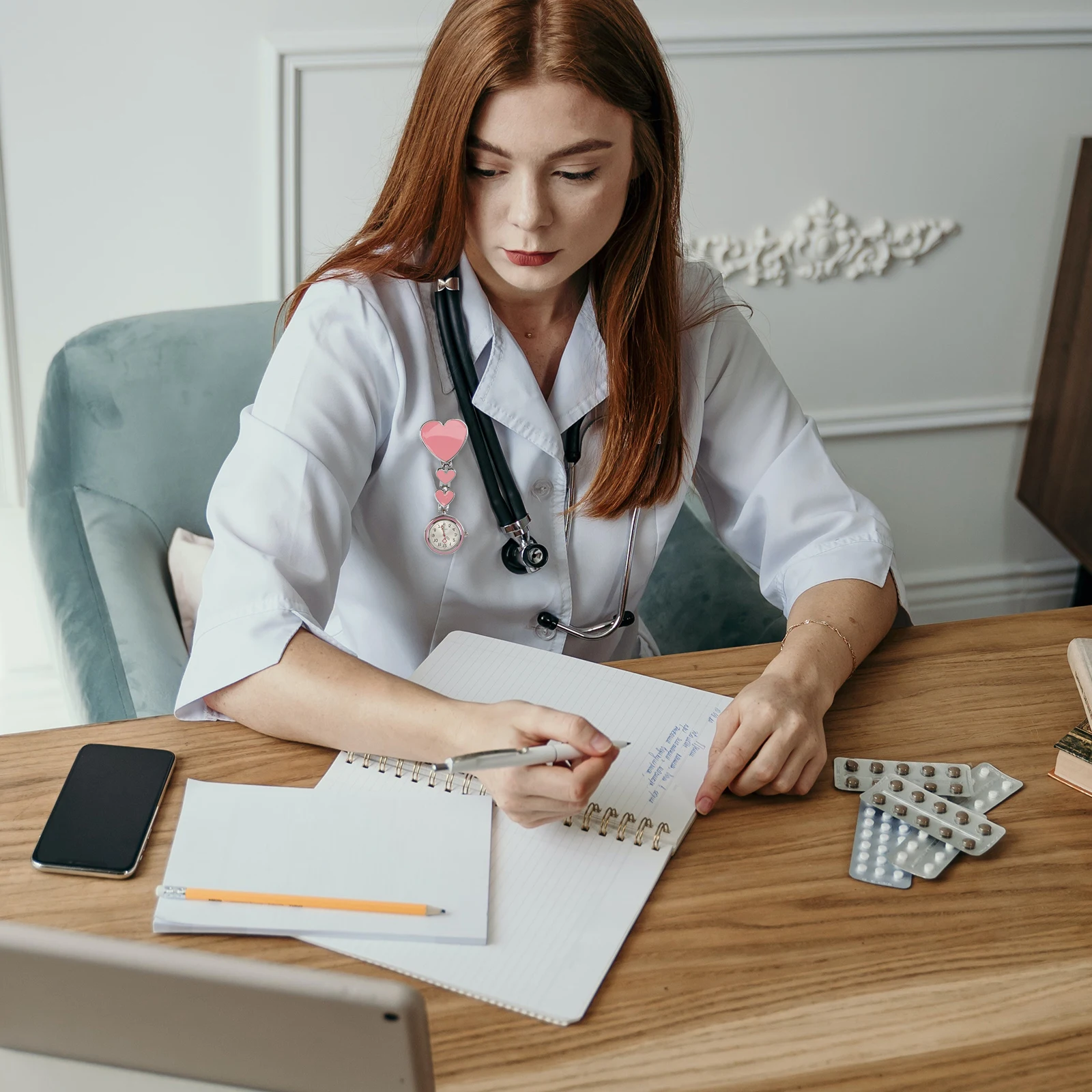 1pc forma d'amore professionale durevole portatile infermiera orologio da tasca orologio da tasca per le donne regalo di studio di moda