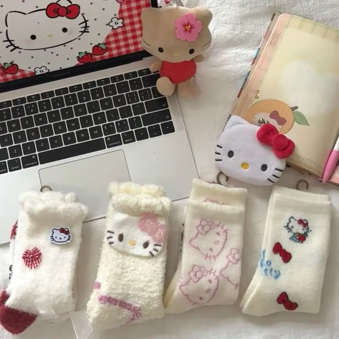 

New Sanrio Hello Kitty Anime Merchandise Cartoon Cute Thick Warm Plush Socks Creative Kawaii Girl Heart Mid-Calf Socks Wholesale