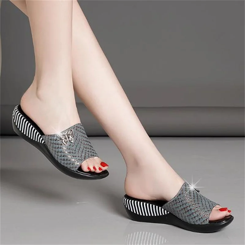 women Summer Platform Flip Flops Fashion Beach Shoes Woman Anti-slip Genuine Leather Sandals Women Slippers 34-42