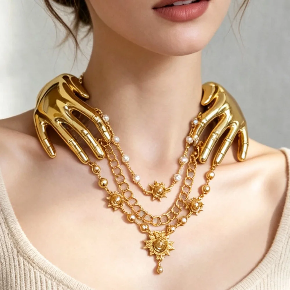 Vintage Gold 3D Hand Shape Multi-layer Tassel Necklace, Statement Pendant Shoulder Necklace, Party Luxury Jewelry for Women