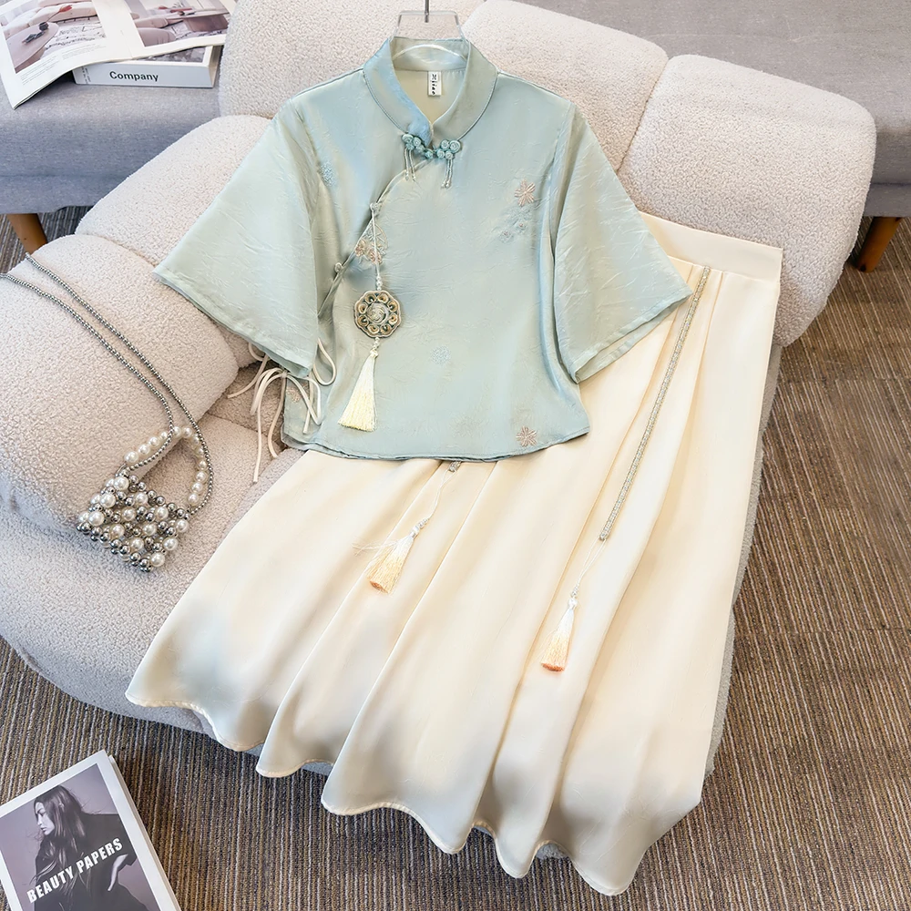 

Summer 2026 New Women's Embroidered Shirt Stand Collar Vintage Artistic Top Sleeve Bell Sleeve Polyester Fiber Thin Model