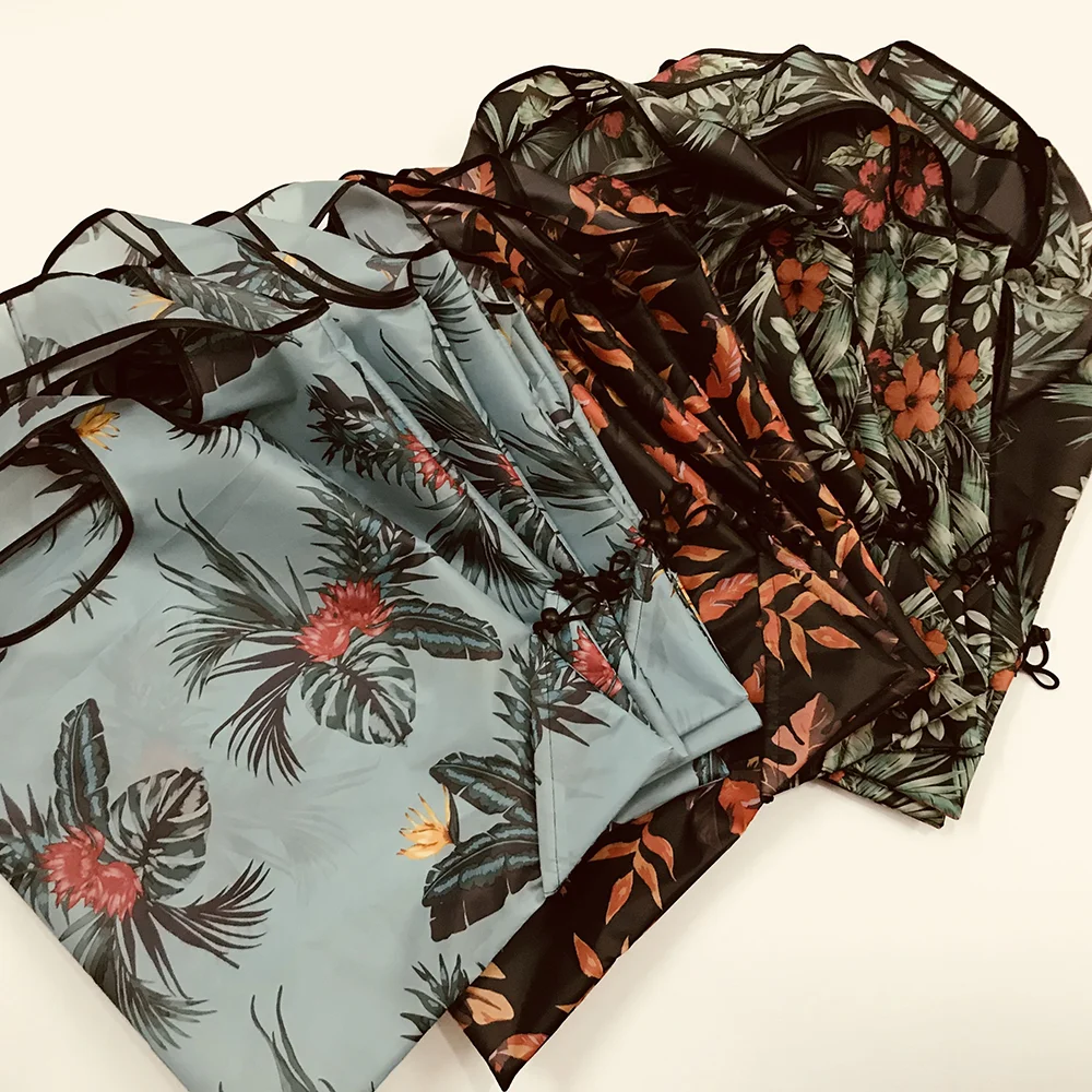 

Стильная складная сумка для покупок из полиэстера с полной страницей и фруктами. Экологичная многоразовая прочная большая сумка для хранения с заводским заказом.