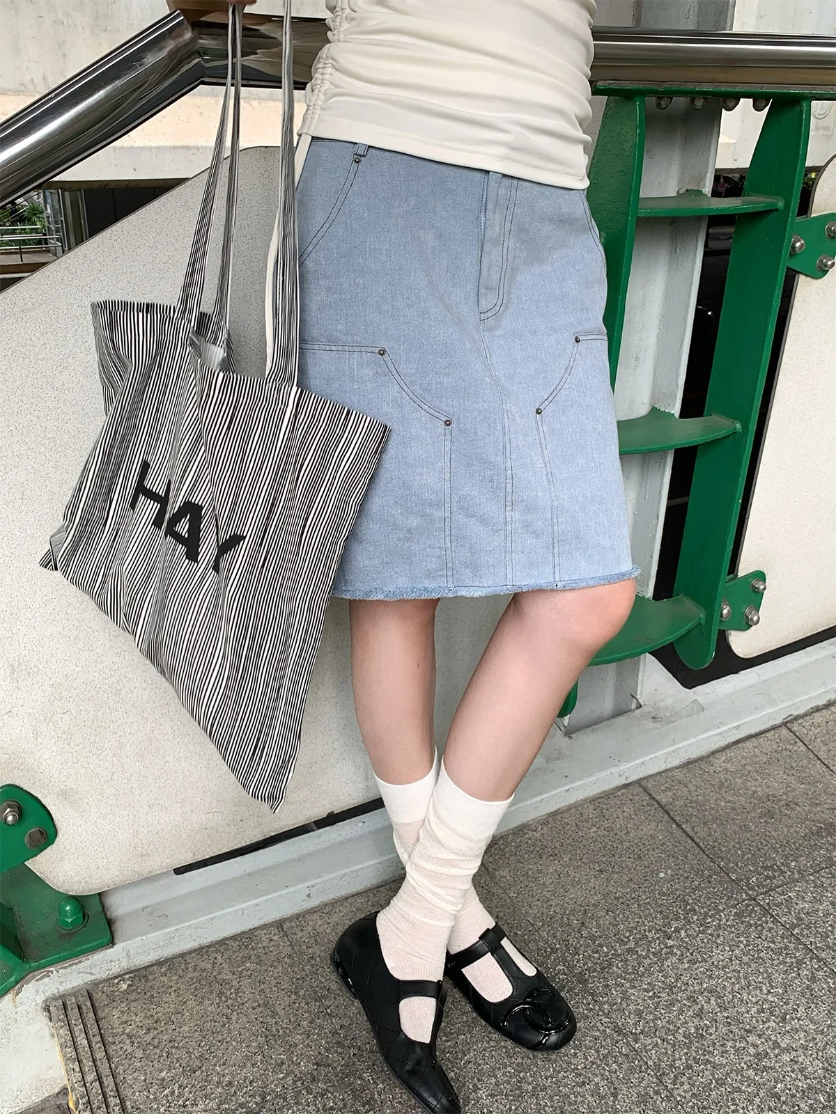 

Slimming Effectiveness Light Blue Lazy Jeans Hem Design Cover Hip Half Skirt Women's mid Waist Cotton Polyester Blend Straigh...