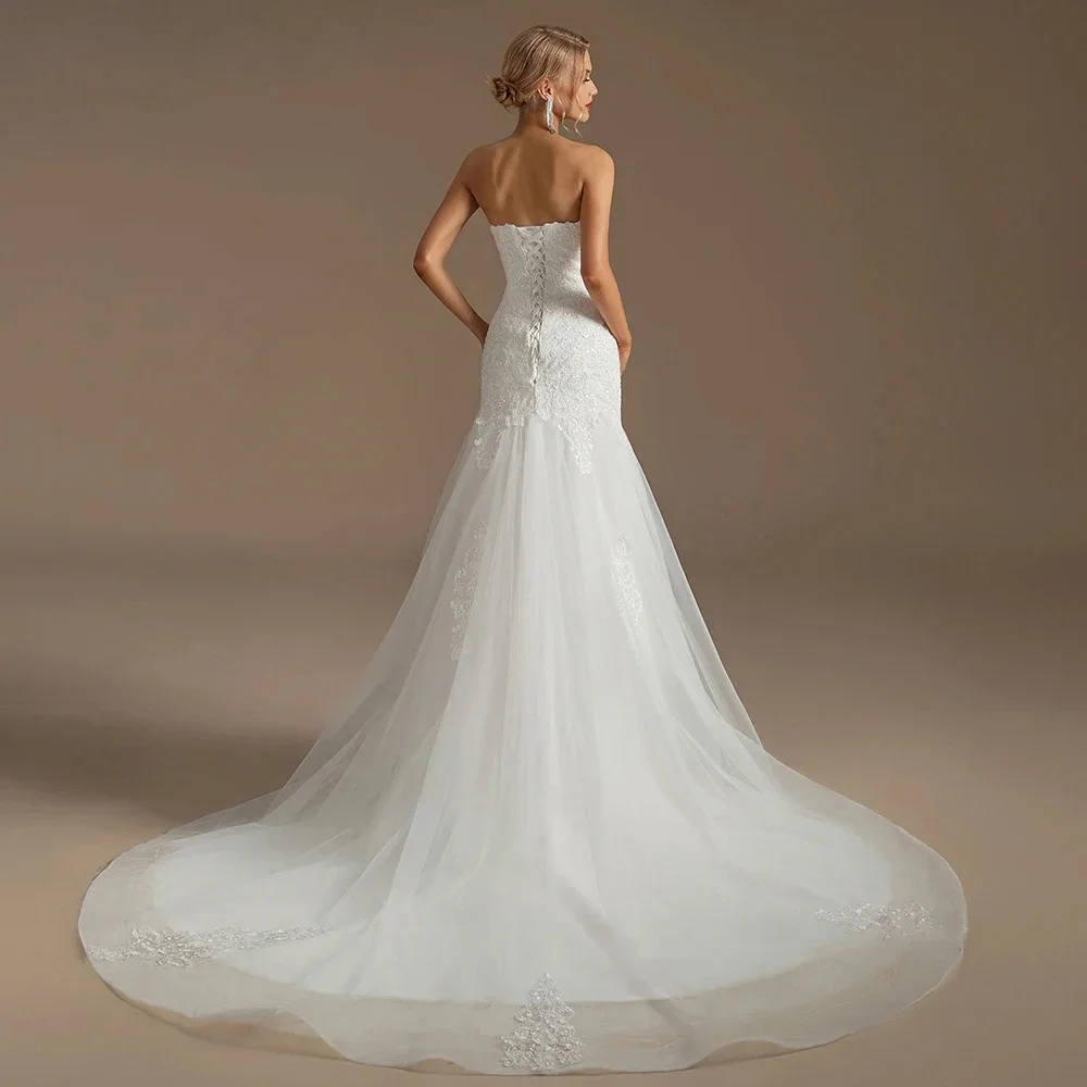 Dostosowana elegancka suknia ślubna z głębokim dekoltem w szpic i długim rękawem Koronkowa aplikacja A Line Suknia ślubna Księżniczka Suknia panny młodej Vestido De Noiva