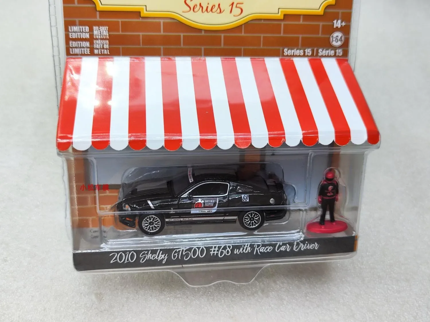 1:64 2010 Shelby GT500 # 68 com simulação de motorista de carro de corrida, carro fundido, modelo de liga de metal, brinquedos infantis, coleção de presentes