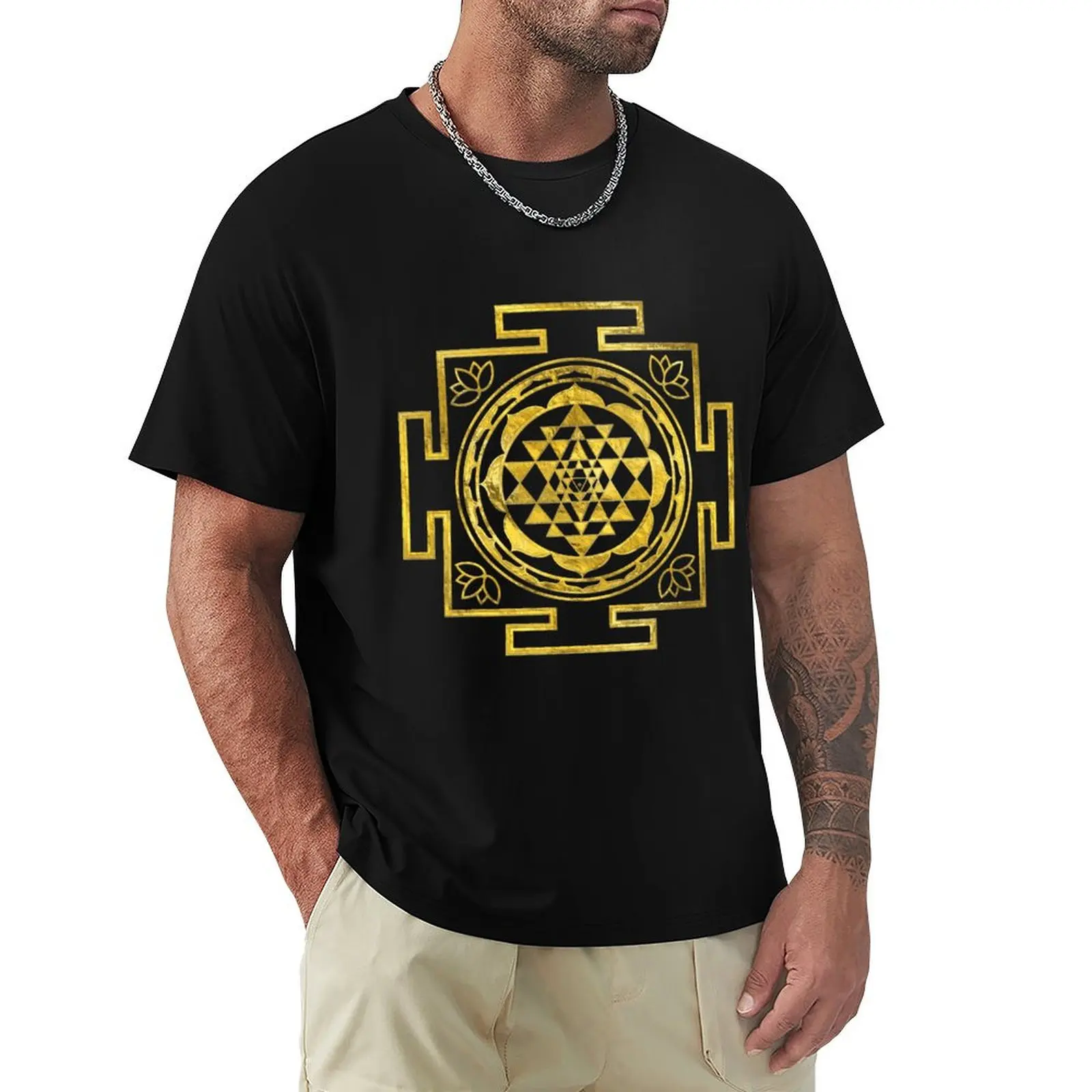 

Golden Sri Yantra/ Sri Chakra T-Shirt Lightweight Running T-Shirt
