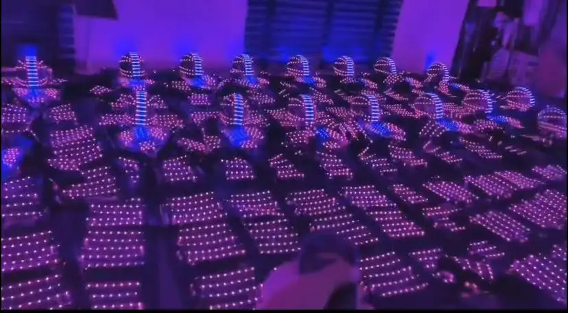 Tuta da ballo Robot per spettacoli di feste Festival di musica elettronica DJ Show Party trampoli Walker LED Lights Costumes