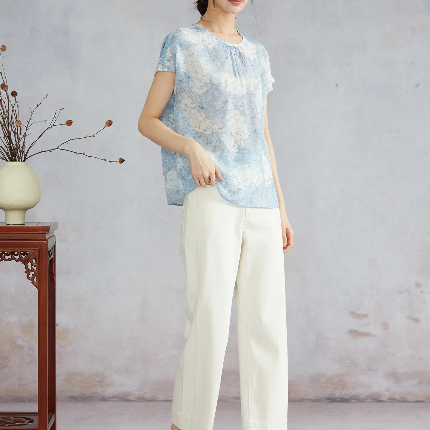 100% Mulberry Silk Short Sleeve T-Shirt Women – Rose Floral Print Blouse Elegant Casual Office Summer Top