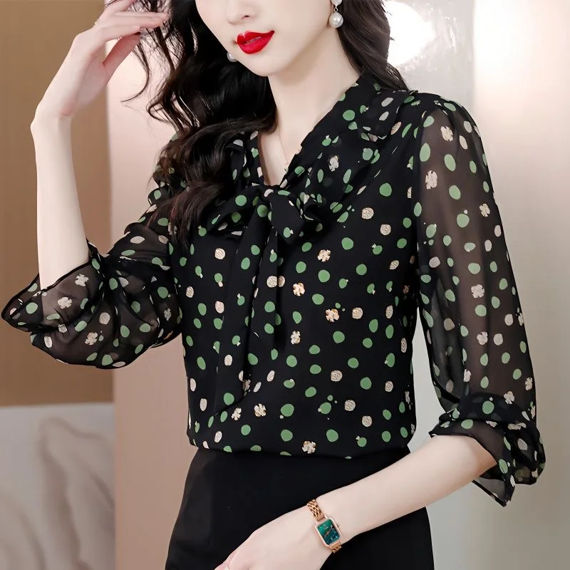 

Woman Spring Autumn Style Blouses Shirts Lady Casual Three Quarter Sleeve Bow Tie Collar Polka Dot Printed Blusas Tops G2613