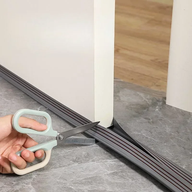 Door gap bottom sealing strip self-adhesive sound insulation anti-theft door gap baffle glass adhesive strip windshield strip