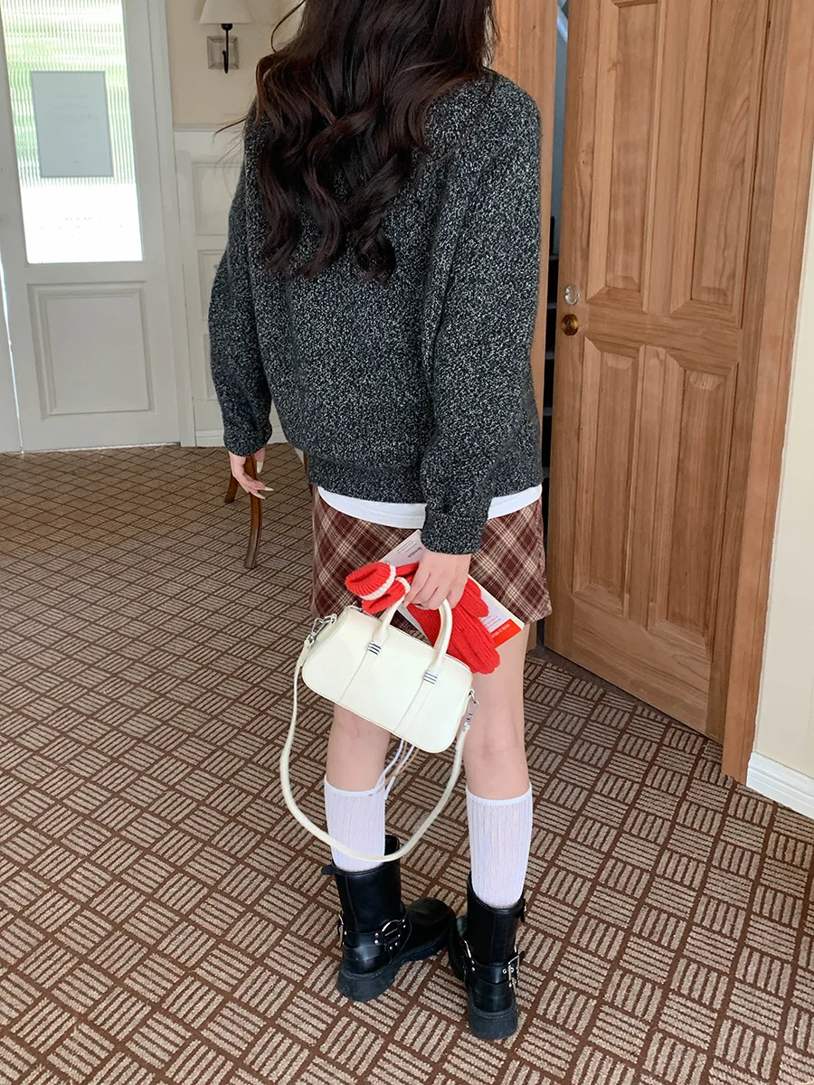 سترة نسائية محبوكة فضفاضة غير رسمية لشتاء 2025 بأكمام طويلة بلوفر مريح وعصري