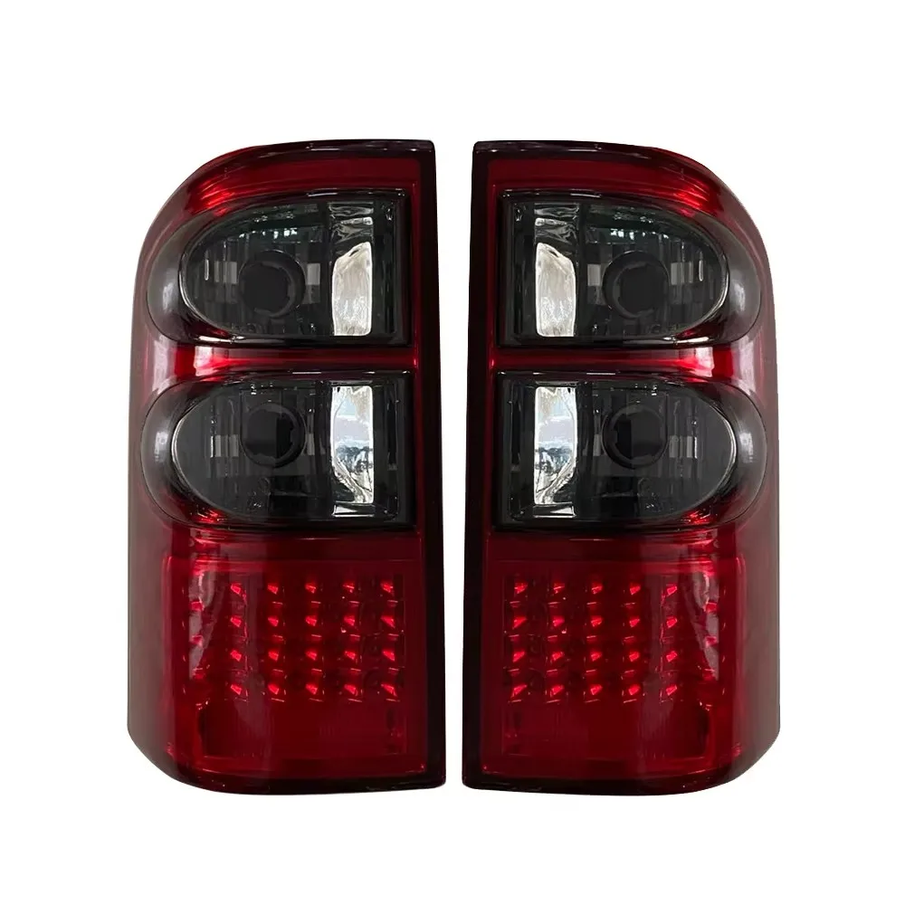 A Pair Car LED Taillight Brake Light Safari Patrol Y61 Modified Rear Lamp 1998 to 2002  for Nissan