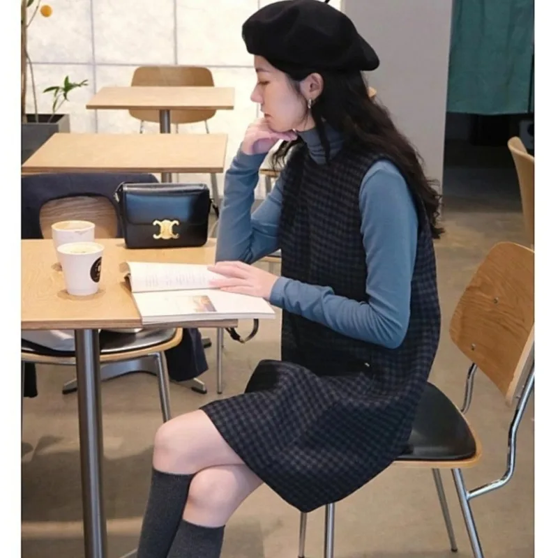 Women Clothing 2024 Autumn Winter Vintage Plaid Luxury Chic Dresses Korean Fashion Casual O Neck Sleeveless All Match Midi Dress