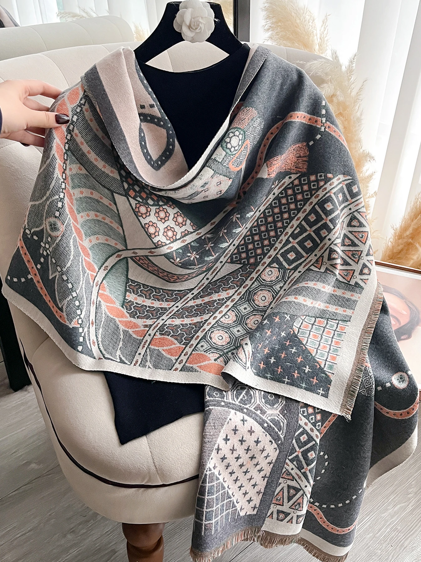 Eleganter Pashmina-Schal mit Pferdemuster für Damen, luxuriöser Kaschmir-Schal, dick, warm, Herbst- und Winterdecke, Stola, langes Design – Detail 18