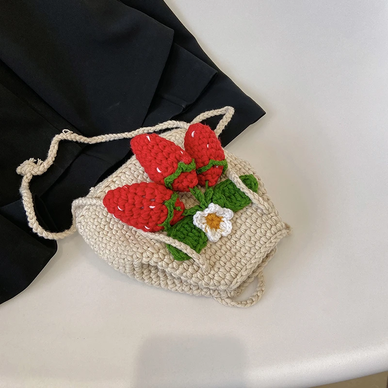 2023 new hand-woven crochet wool bag fruit strawberry lovely cross-body women\'s bag knitting bucket bag