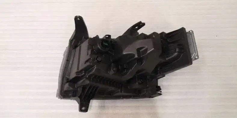 New BYD LEOPARD 5 Right Combination Headlamp Assembly SFHA-4121020A Fangchengbao 25W 6 Months Warranty Preferred for Wholesalers